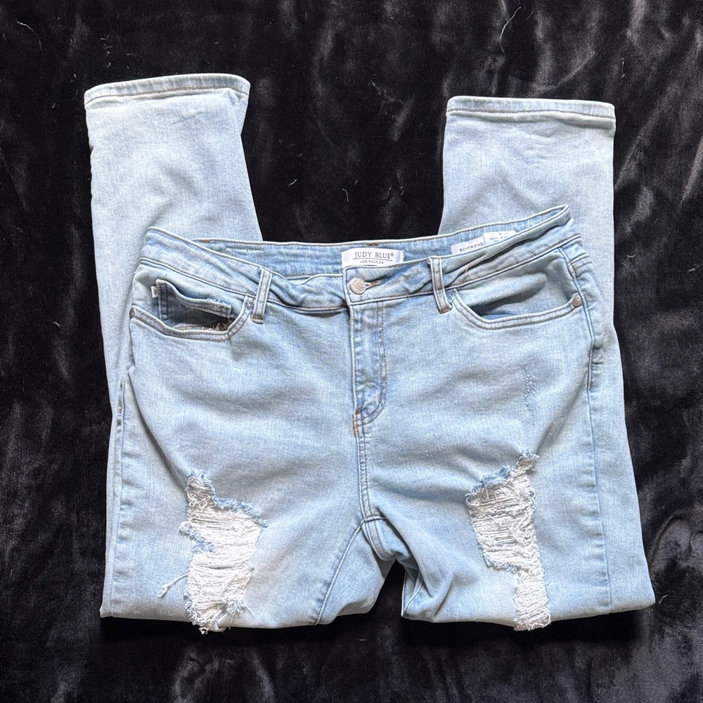 Judy Blue Light Wash Distressed Boyfriend Fit Jeans